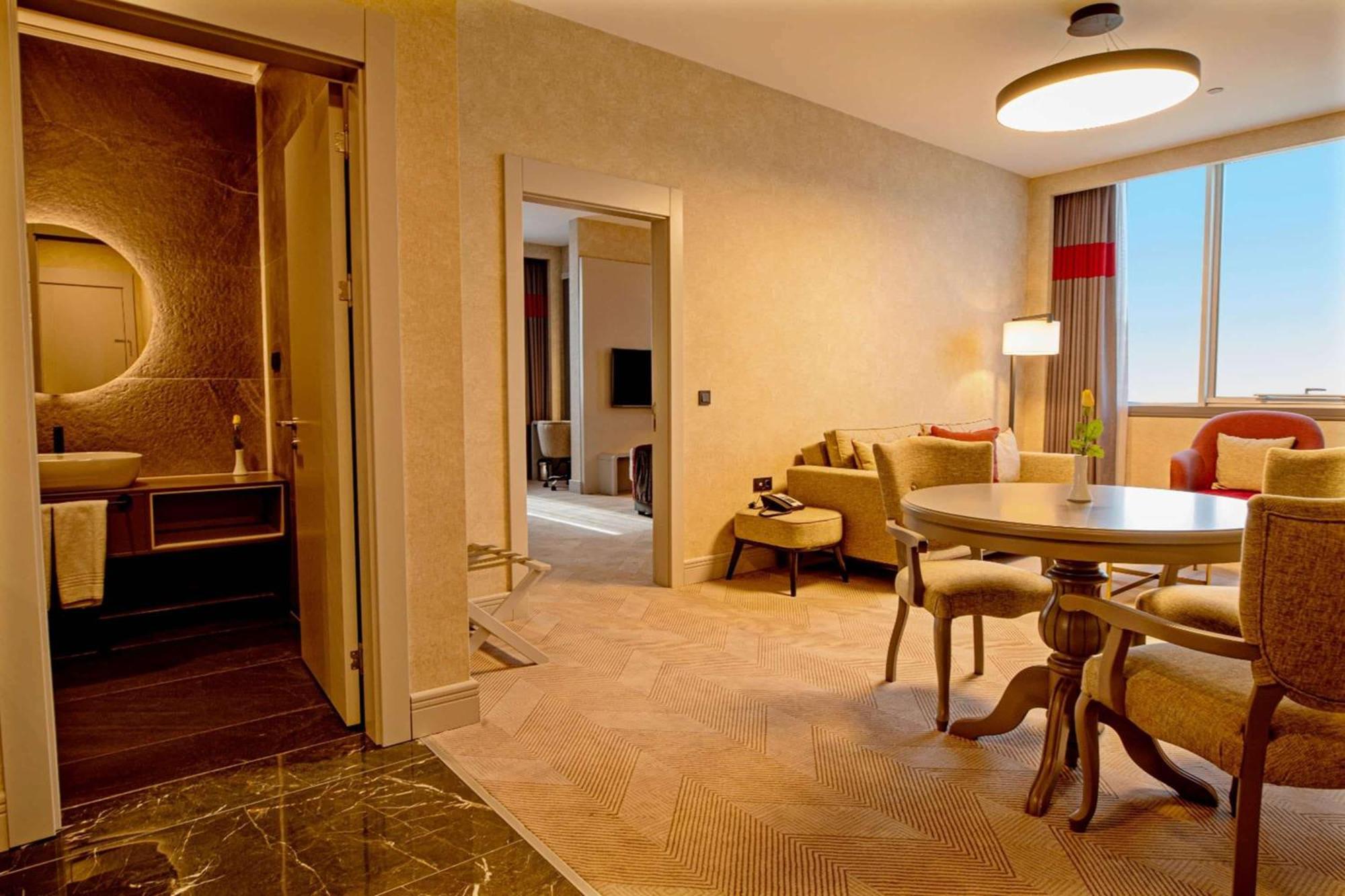 Hotel Ramada By Wyndham Diyarbakır Exteriér fotografie